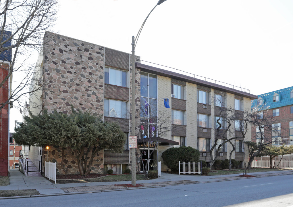 The Graduate Apartments in Milwaukee, WI - Building Photo