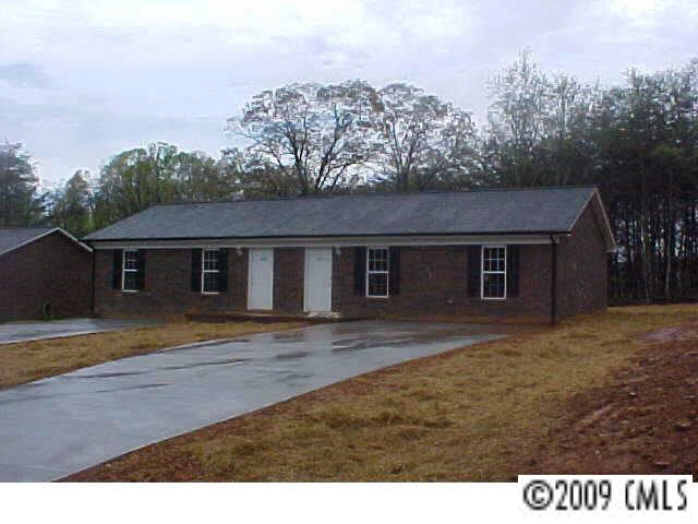 371-373 Turner St in Lincolnton, NC - Building Photo