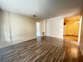 5137 Weston in Baker, LA - Building Photo