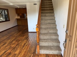 804 Torrance St in San Diego, CA - Foto de edificio - Building Photo