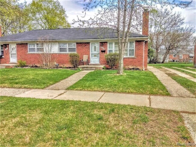 property at 9906 Shadyside St