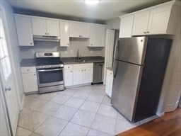 174 Pine St in Holbrook, MA - Building Photo