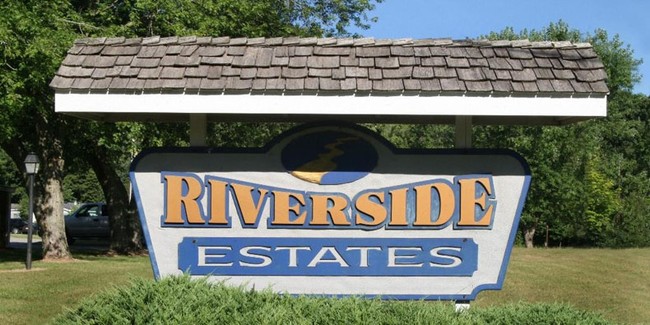 Riverside Estates in Buchanan, MI - Building Photo - Building Photo