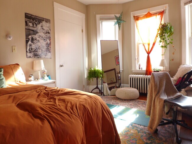 5 Sunset St, Unit 3 in Boston, MA - Foto de edificio - Building Photo