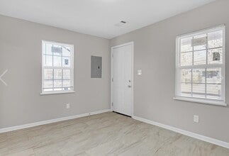 111 W Dison Ave in Memphis, TN - Building Photo - Building Photo