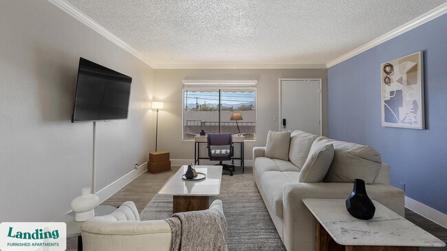 2301 S Valley View Blvd in Las Vegas, NV - Foto de edificio - Building Photo