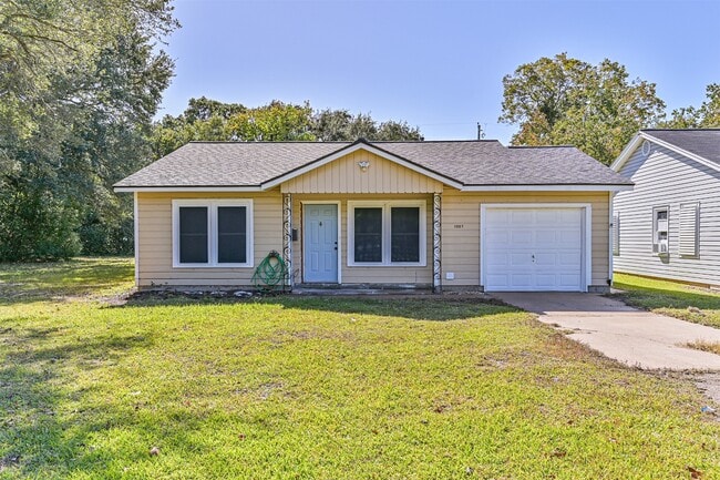 property at 1007 Plum St