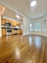 84 Mount Pleasant Ave, Unit 3 in Boston, MA - Building Photo - Building Photo
