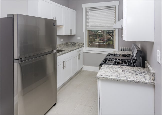 311 E 69th St in Chicago, IL - Building Photo - Building Photo