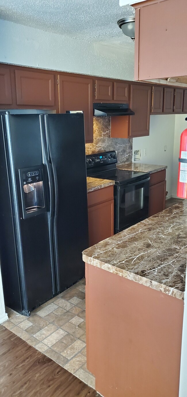 property at 2115 Greenbriar Colony Dr