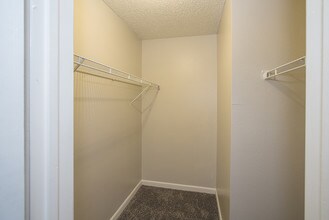 Lincoln Springs in Colorado Springs, CO - Foto de edificio - Building Photo