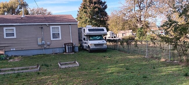 548 E Woodrow St in Tulsa, OK - Building Photo - Building Photo