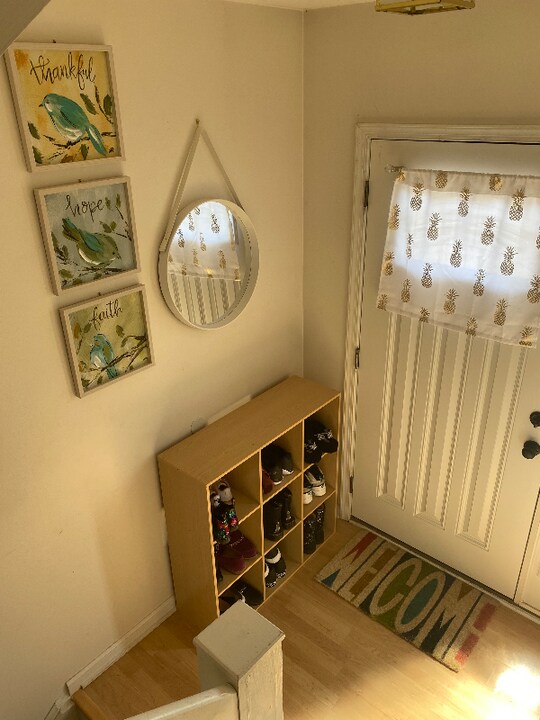 999 Rue Madora in Bear, DE - Foto de edificio