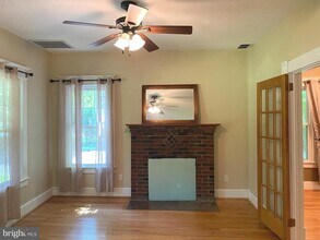 10304 Gunston Rd in Lorton, VA - Building Photo - Building Photo