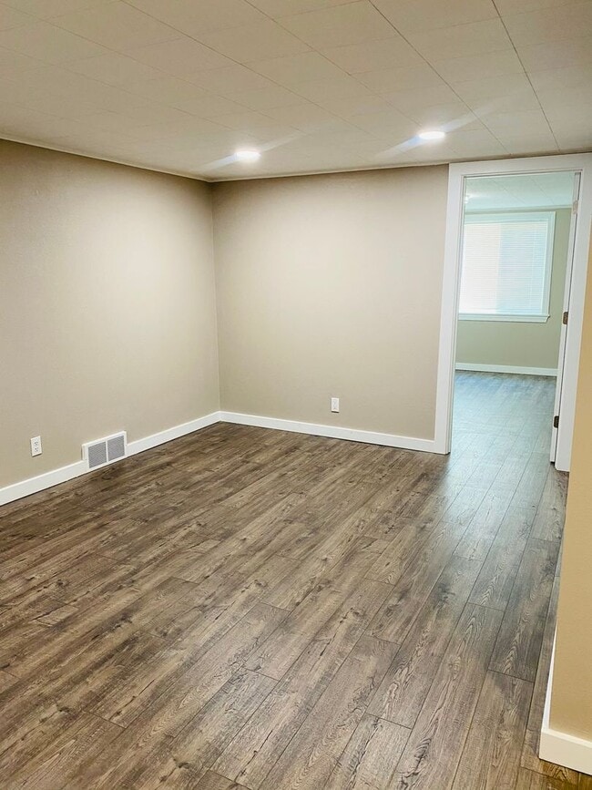 2215 W Decatur Ave in Spokane, WA - Building Photo - Building Photo