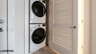 2005 11th St NW, Unit 307 in Washington, DC - Building Photo - Building Photo