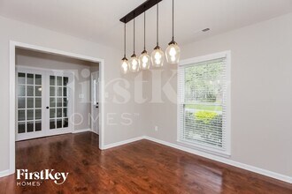 7206 Brassy Creek Ln in Charlotte, NC - Foto de edificio - Building Photo