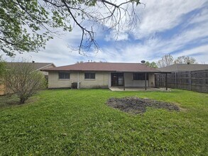 433 Clearfield Dr in Garland, TX - Building Photo - Building Photo