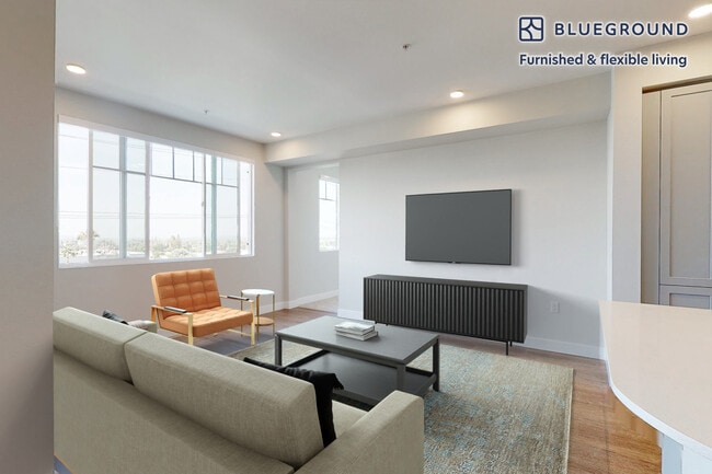 property at 825 S Myrtle Ave