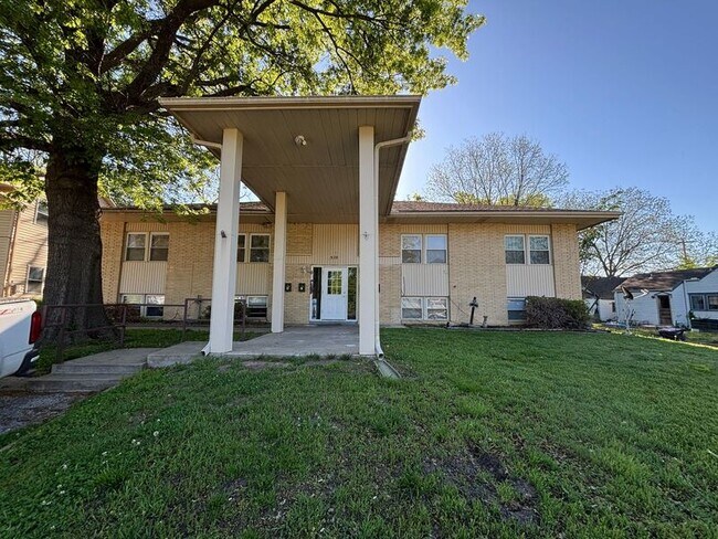 property at 529 Brown Cir Dr