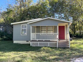 1226 N Davies Ave in Springfield, MO - Building Photo