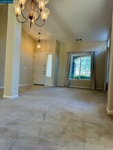 5179 Keller Ridge Dr in Clayton, CA - Building Photo - Building Photo