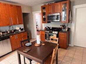 279 Cardinal Medeiros Ave, Unit 2 in Cambridge, MA - Building Photo - Building Photo