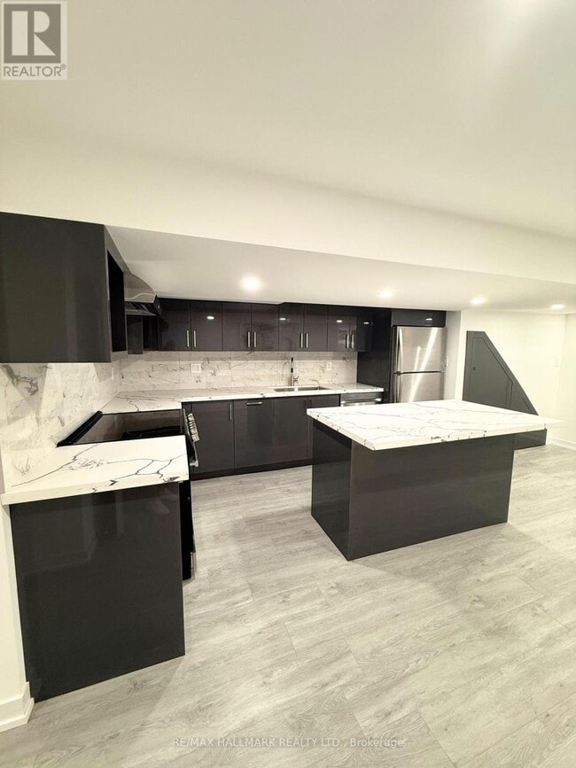 property at 1190 Dovercourt Rd