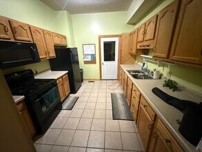 206 N Main Ave, Unit 3Bedroom in Baudette, MN - Building Photo - Building Photo