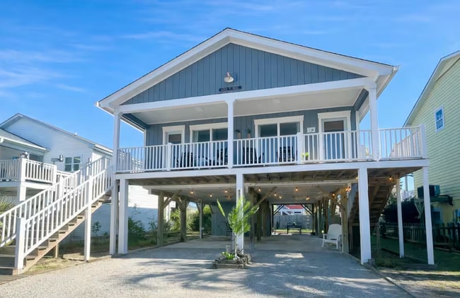 property at 120 Frigate Dr