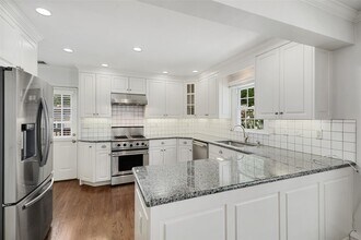 9 Bulkley Manor in Rye, NY - Building Photo - Building Photo