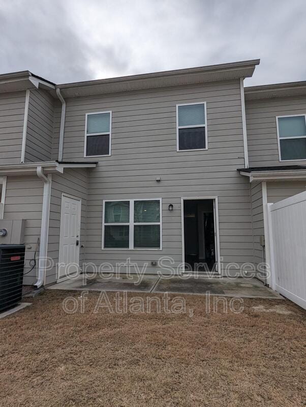 4443 Pinscher St in Union City, GA - Building Photo - Building Photo