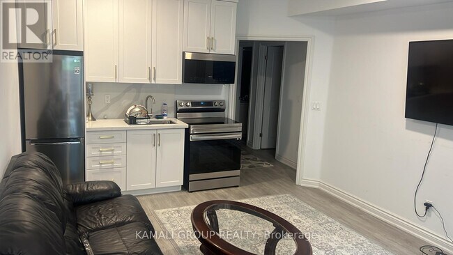236 McKee Ave in Toronto, ON - Building Photo - Building Photo