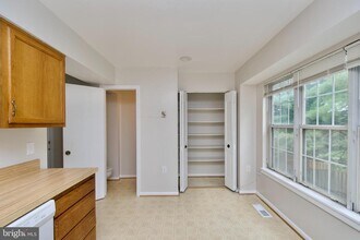 6643 Medinah Ln in Alexandria, VA - Building Photo - Building Photo