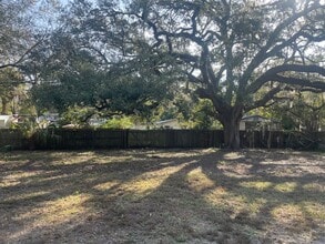 7905 N Mulberry St in Tampa, FL - Building Photo - Building Photo