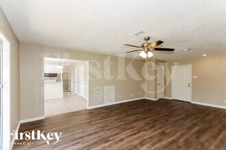 25448 White Oak Ln in Splendora, TX - Building Photo - Building Photo