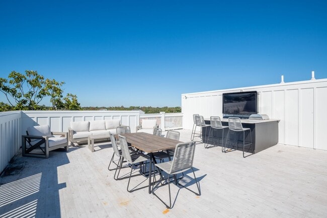 property at Go with the Flo 2 Ave