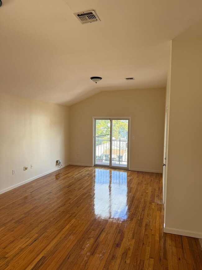 99 Fulton Ave in Jersey City, NJ - Building Photo - Building Photo