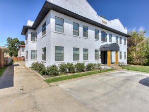 2305 NW 16th St in Oklahoma City, OK - Foto de edificio - Primary Photo