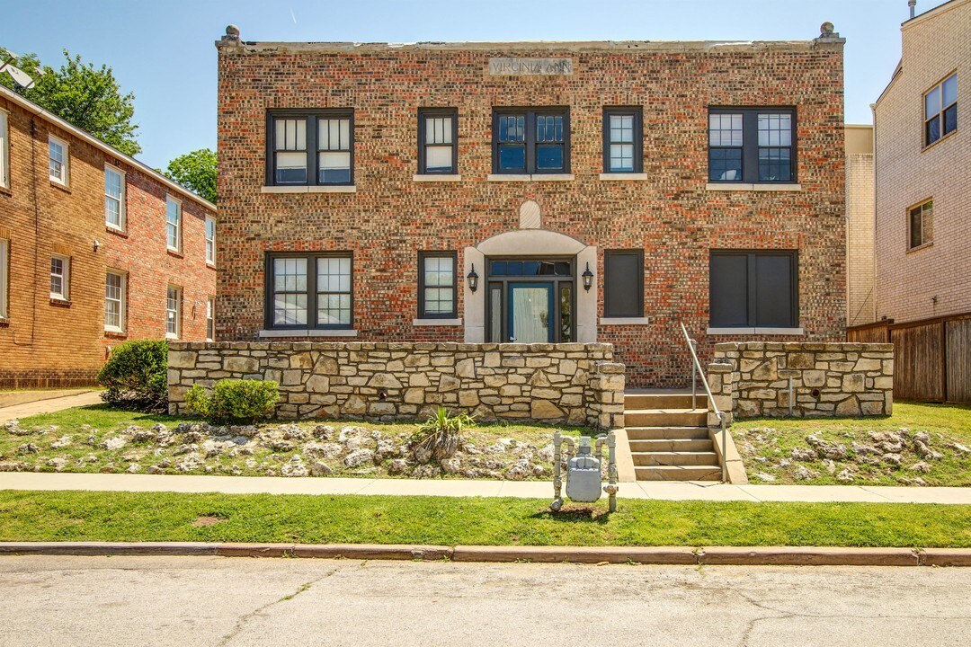 1415 S Quincy Ave in Tulsa, OK - Foto de edificio