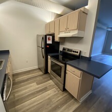 Bender Apartments in Cleveland, OH - Building Photo - Building Photo