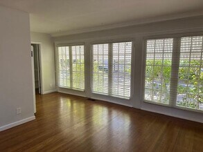 20 Hilltop Rd in San Mateo, CA - Building Photo - Building Photo