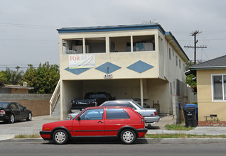 4240 S Centinela Ave in Los Angeles, CA - Building Photo - Building Photo