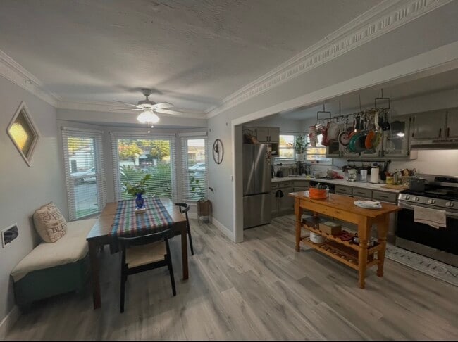 6425 Haas Ave in Los Angeles, CA - Building Photo - Building Photo