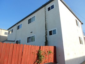 Colusa Street Apartments in San Diego, CA - Foto de edificio - Building Photo