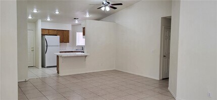 4814 Castilla Dr in Fort Mohave, AZ - Building Photo - Building Photo