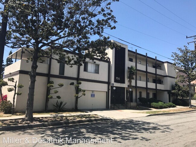 700 Glenway Dr in Inglewood, CA - Building Photo - Building Photo