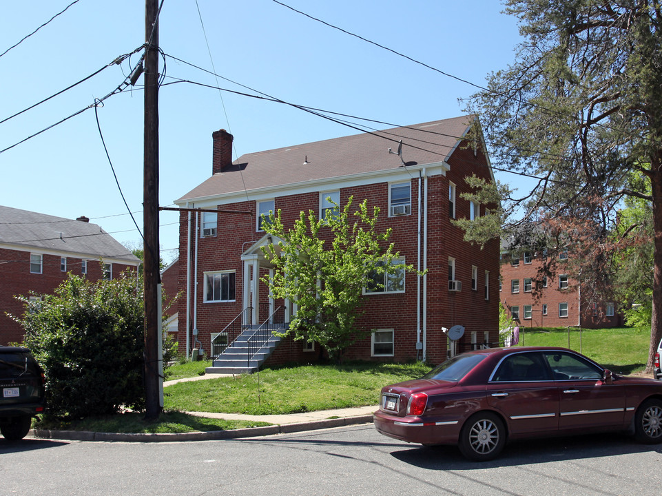 6811 Red Top Rd in Takoma Park, MD - Building Photo