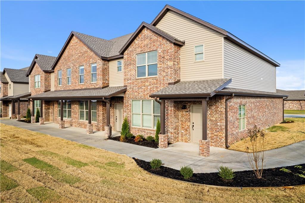 765 Via Drago Ave in Springdale, AR - Building Photo