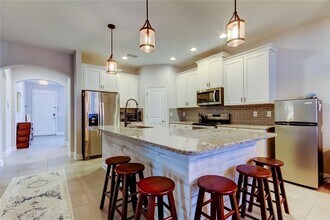 3708 W Wyoming Ave in Tampa, FL - Building Photo - Building Photo